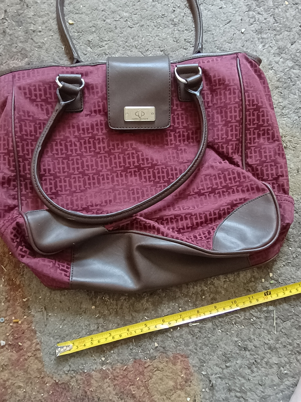 Tommy Hilfiger Navy Blue Shoulder Bag with Brown Trim